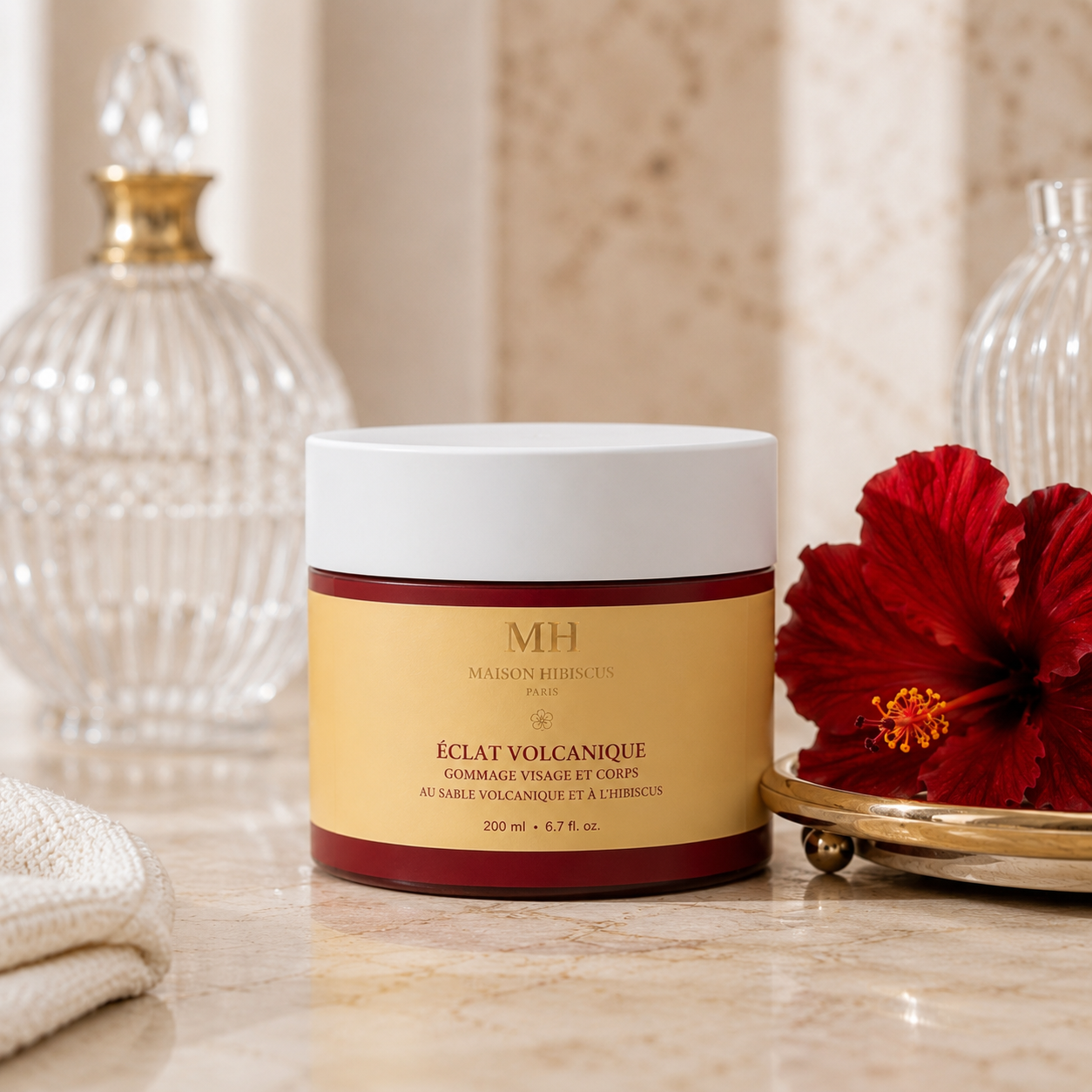 Éclat Volcanique, soin exfoliant visage et corps — Maison Hibiscus Paris